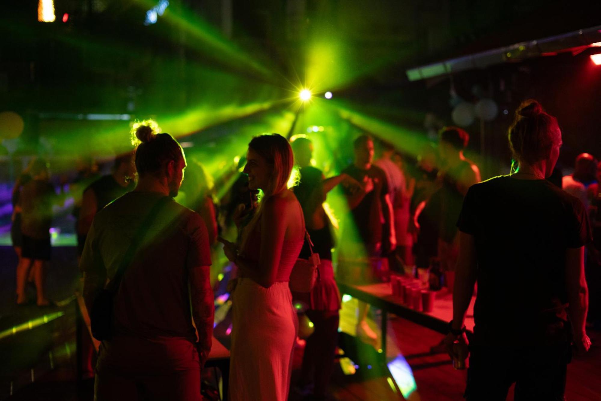 Nomads Koh Tao Vandrarhem Exteriör bild